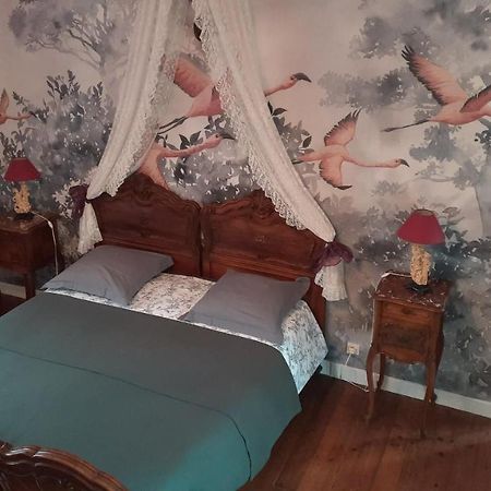 Bed and Breakfast Les Cedres Montaigu-Vendee Exterior foto