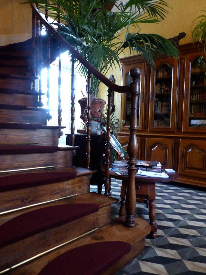 Bed and Breakfast Les Cedres Montaigu-Vendee Exterior foto