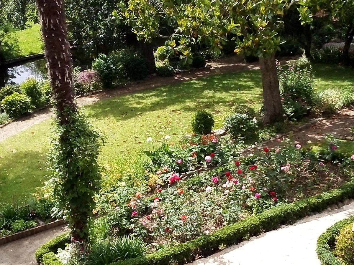 Bed and Breakfast Les Cedres Montaigu-Vendee Exterior foto