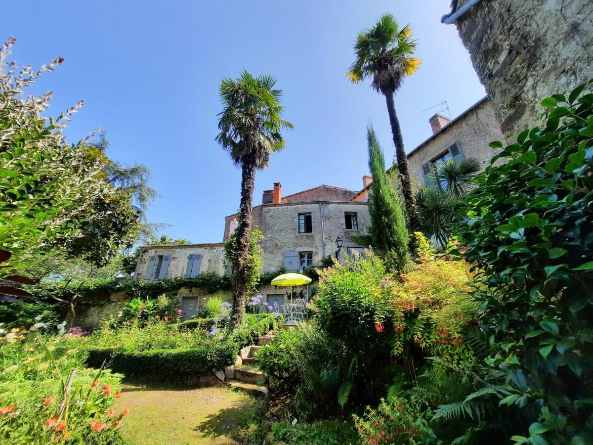 Bed and Breakfast Les Cedres Montaigu-Vendee Exterior foto